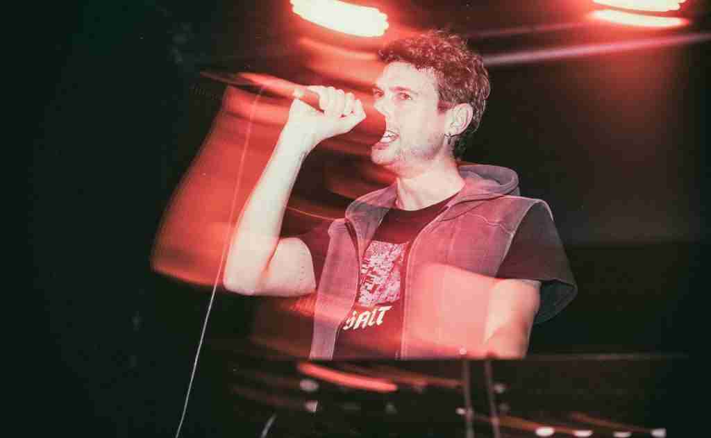 DITZ + MOTHER GIRAFFE live a Catania