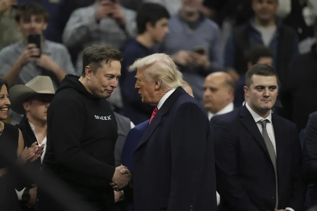 Trump annuncia: “Musk lascia il governo USA".