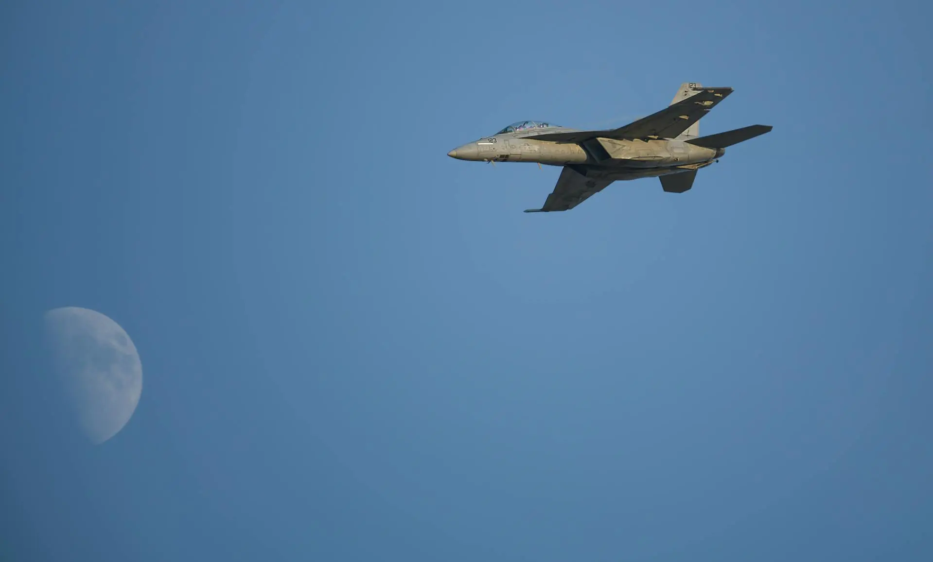gbu 57 la bomba bunker buster americana che pu242 colpire i siti nucleari iraniani