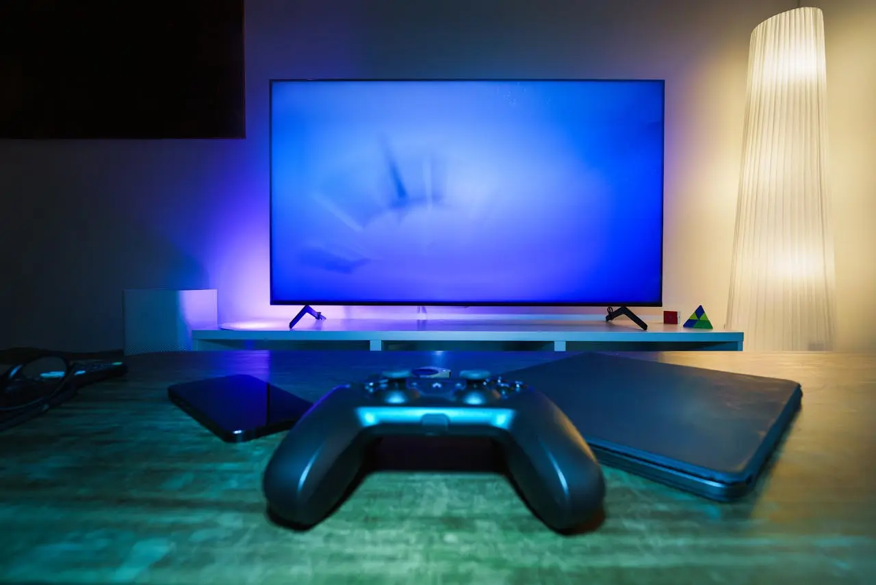 PC, smartphone o console? Ecco cosa scegliere PC, smartphone o console? Ecco cosa scegliere