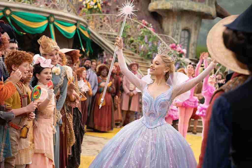 Ariana Grande nei panni di Galinda in Wicked - Parte 2