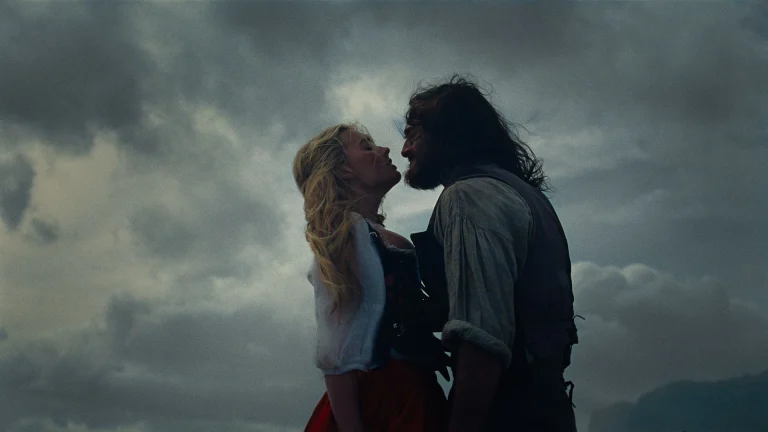 Margot Robbie e Jacob Elordi in Cime Tempestose, il film di Emerald Fennell su HBO Max 2026
