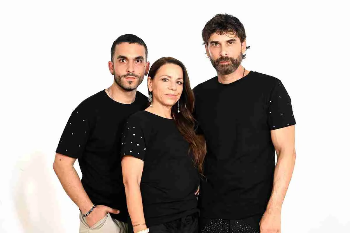 valeria rossi celebra i 25 anni di tre parole con rivedendo te il nuovo singolo con ssd project e vima da Atomheartmagazine.com valeria rossi celebra i 25 anni di tre parole con rivedendo te il nuovo singolo con ssd project e vima