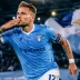 Ciro Immobile esulta con la maglia della Lazio dopo un gol in Serie A