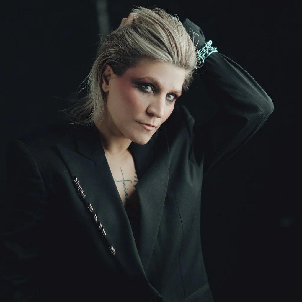Laura Bono in un ritratto per il nuovo singolo Luna Park